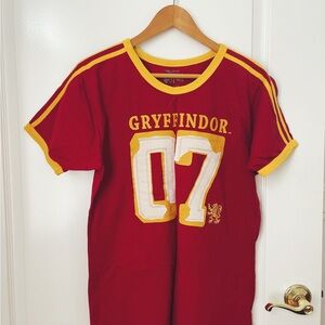 Warner Bros. Gryffindor Red and Yellow Short Sleeve Tee